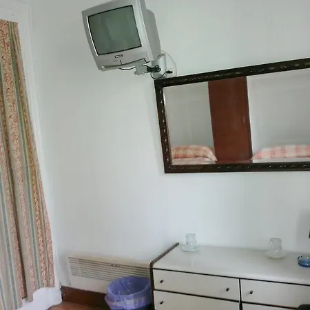 Martinez Guest house *