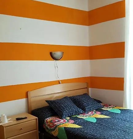 Martinez Guest house *